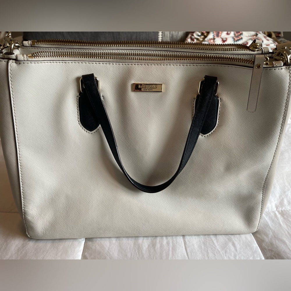 White and Black Kate Spade purse! Gently used condition